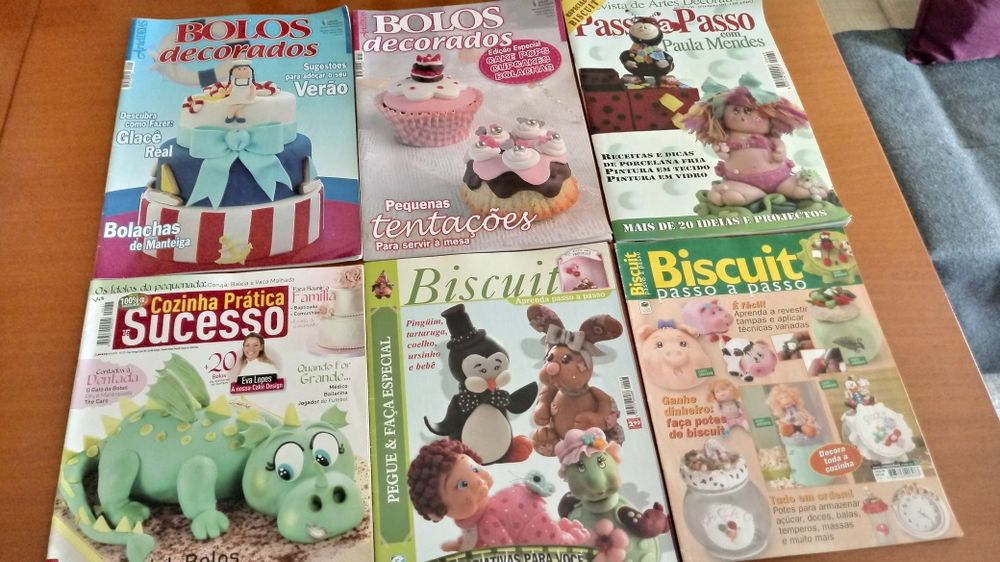 Formas e bonecos para bolos