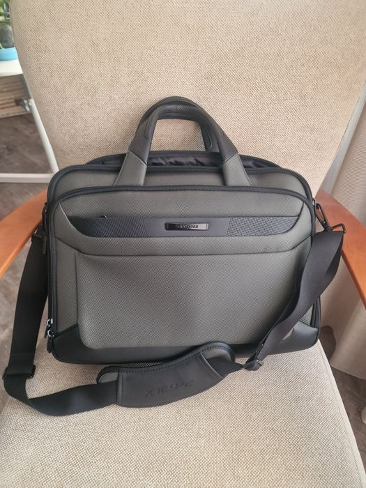 Pasta Samsonite Dlx 6 pro 15,6" Verde Oliva Custo Nova 315€