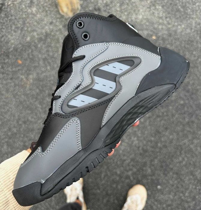 Мужские Зимние кроссовки Адидас кожаные с мехом черные серые