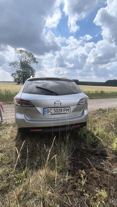 Мазда 6 2010 року