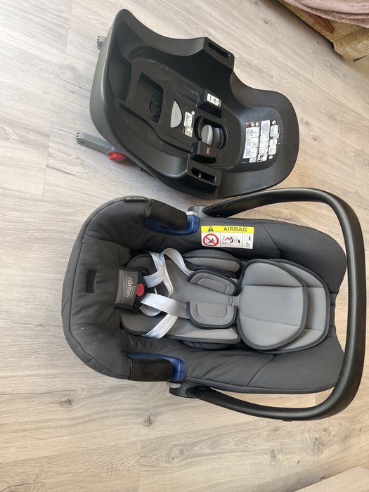 Автокрісло Britax Romer Baby-Safe i-Size + база ISOFIX