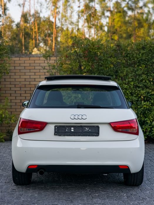 Audi A1 1.6 TDi * Teto de abrir*
