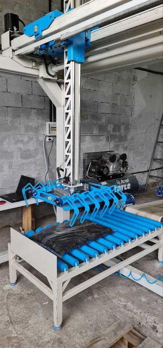 Automatyczny manipulator do układania produktów, robot układacz worków