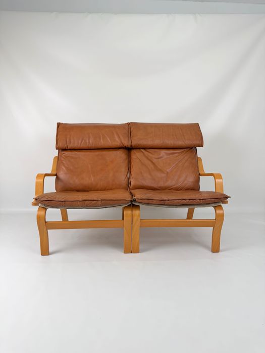Norweska sofa vintage | Skóra naturalna | Drewno gięte | Styl skandynawski | 2-osobowa