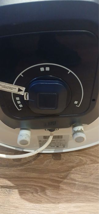 Sprzedam bojler elektryczny Ariston  80 l ! Prawie jak nowy!