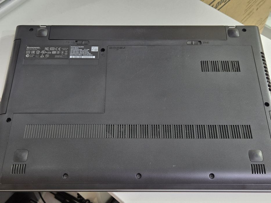 Lenovo i7-4510U Nvidia 840m 8/1tb Z50-70