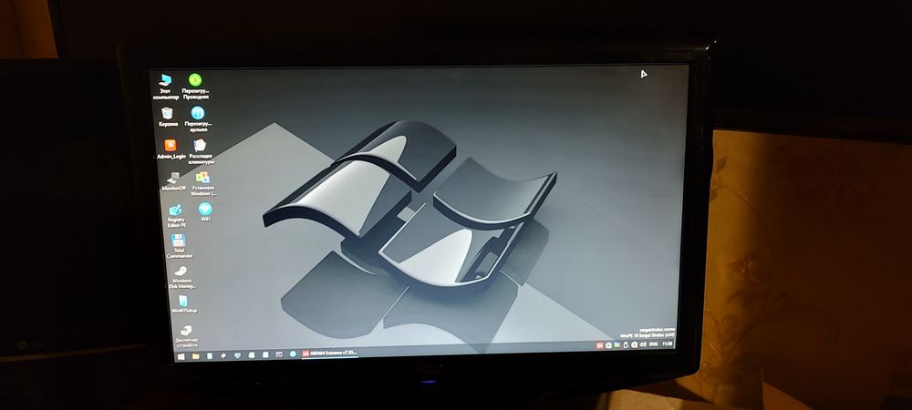 Монітор AOC 931SWL і Samsung SyncMaster 173P