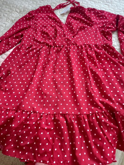 Nowa sukienka w groszki dla puszystej