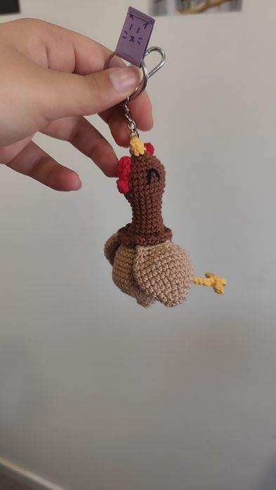 Porta-chaves galinha em crochet