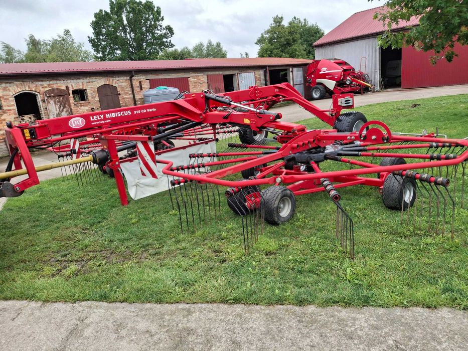 Zgrabiarka LELY HIBISCUS 915 Krone
