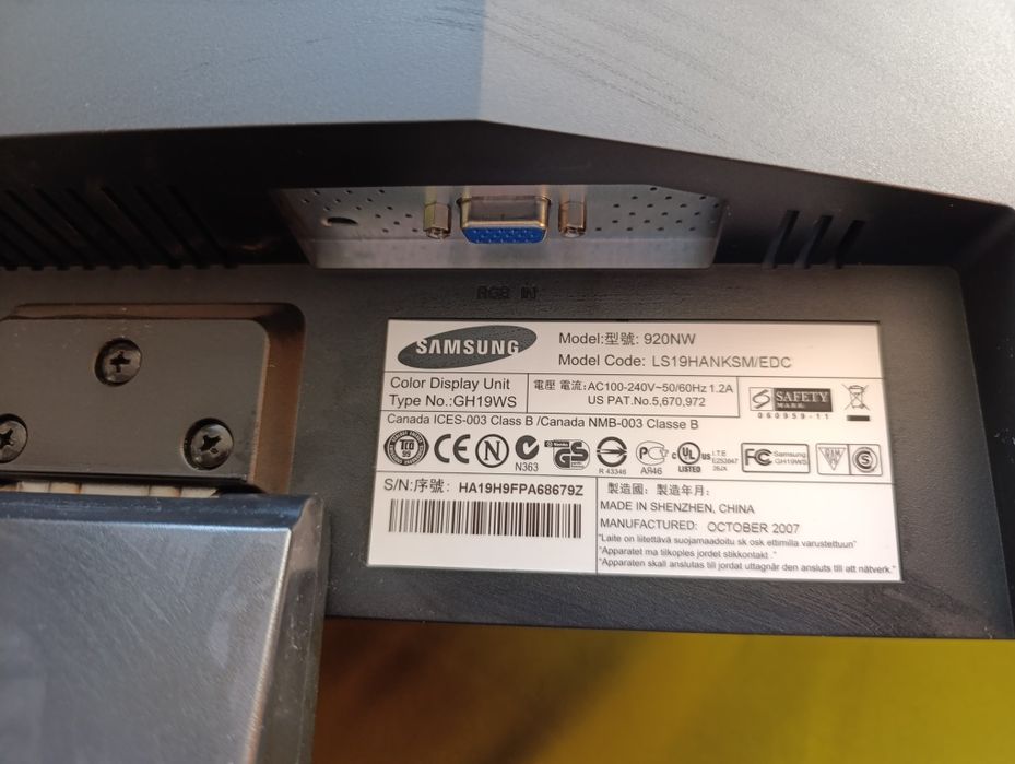 Monitor 19 cali Samsung VGA