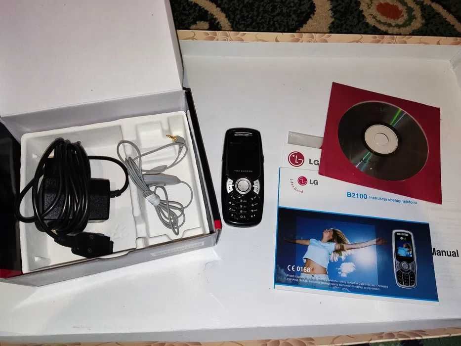 Telefon LG B2100