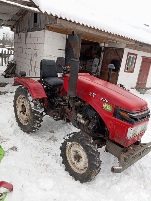Трактор сінтай 220