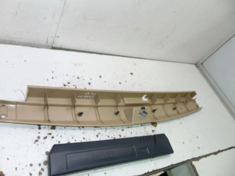 Saab 95 triângulo/Guarnição
