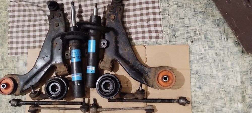 Ford Mondeo 3.детали передней подвески .Амортизатор,стойка,рычаги...