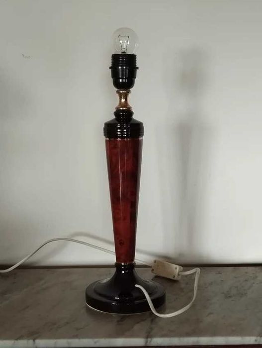 Candeeiro sem abajur