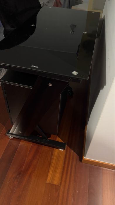 Mesa escritorio em bom estado