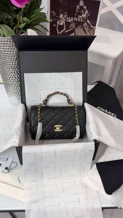 Сумка Chanel в кольорах