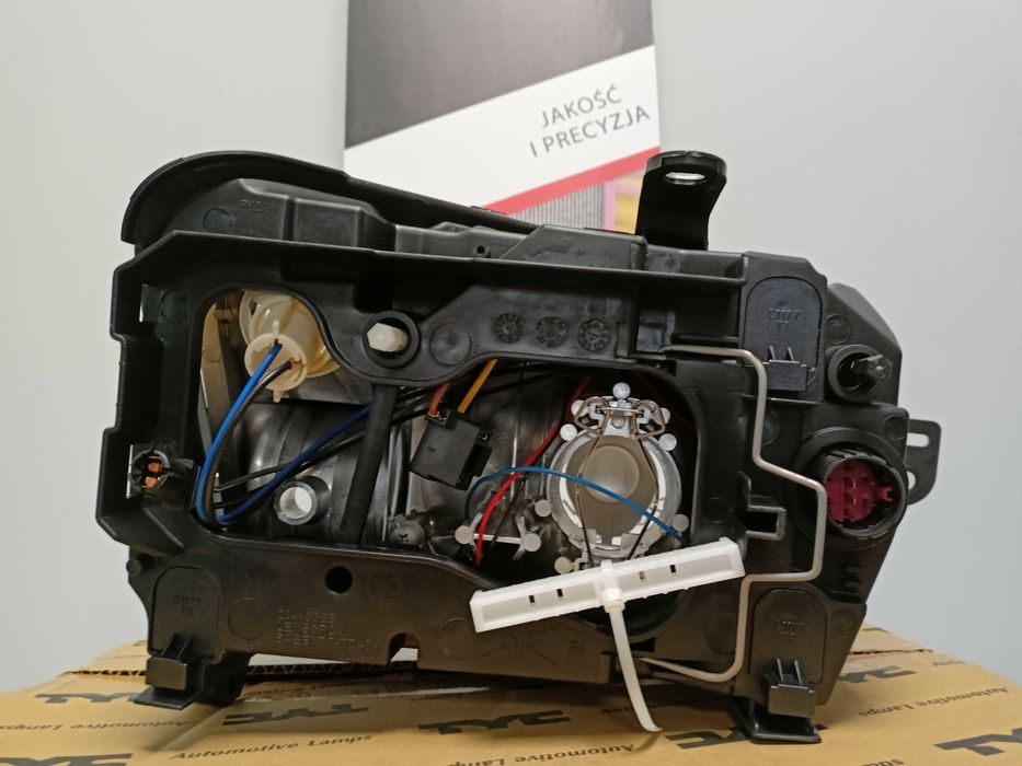 Fiat Panda 09- Lampa/Reflektor przód lewy /H4