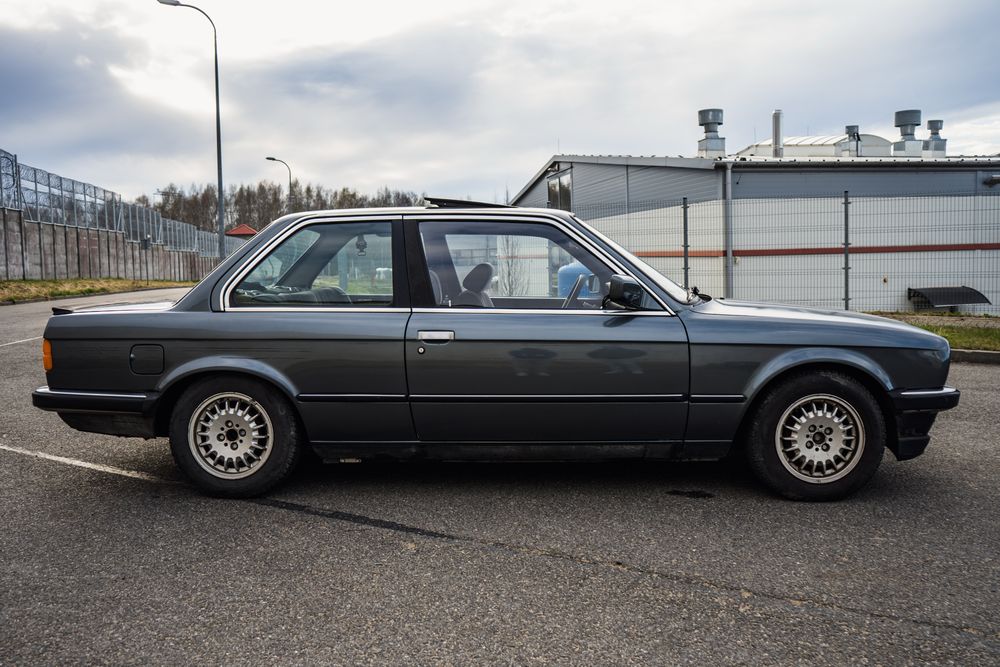 BMW seria 3 e30 coupe 2d 320i