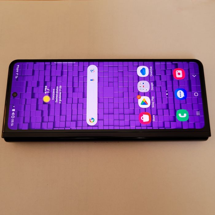 Новий смартфон Samsung Galaxy Z Fold 3 5G чорний — виставковий  зразок
