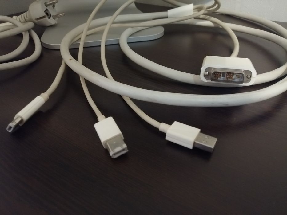 Монитор Apple Cinema Display 20"