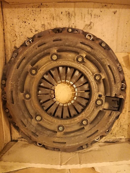 Маховик цилиндр сцепление помпа ремень ГРМ Citroen Peugeot - б/у