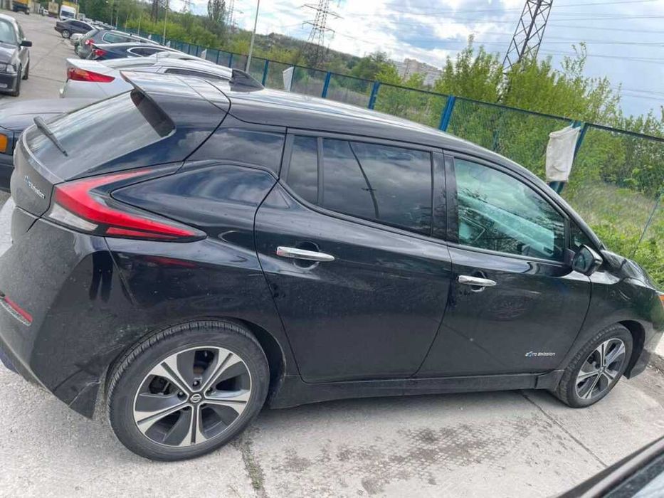 Аренда Nissan Leaf - 2019 года