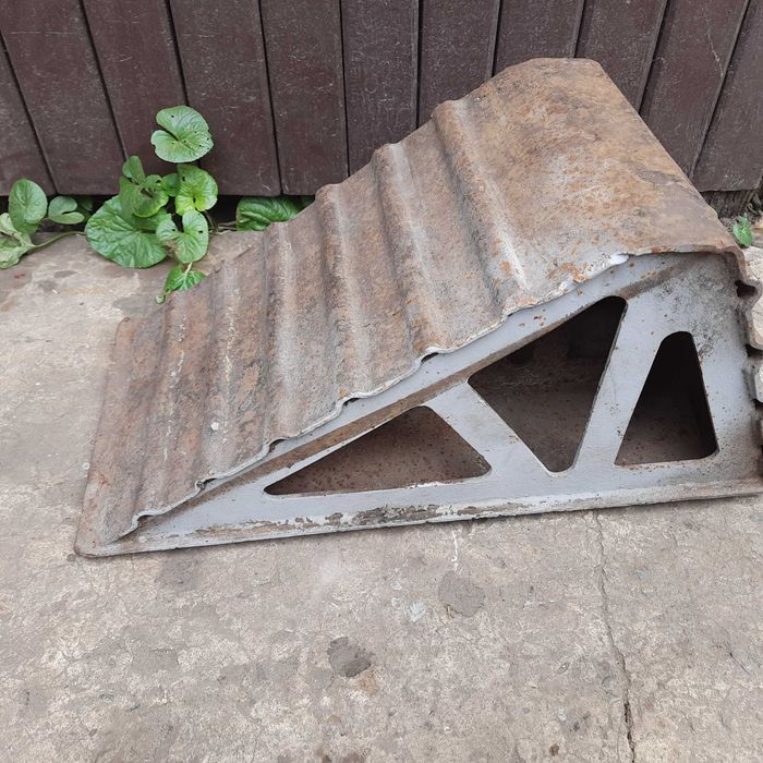 Башмак, упор під колесо великий