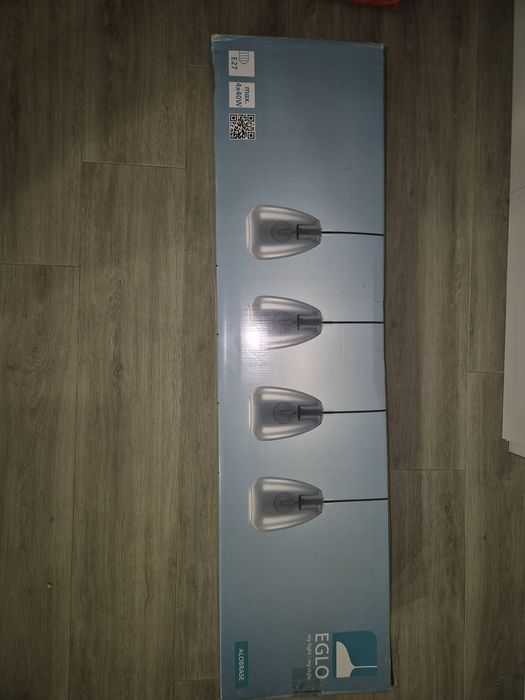 Candeeiro de tecto novo