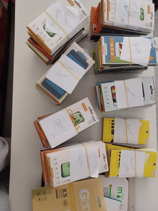 Vendo  acessórios para telemóveis e tablets