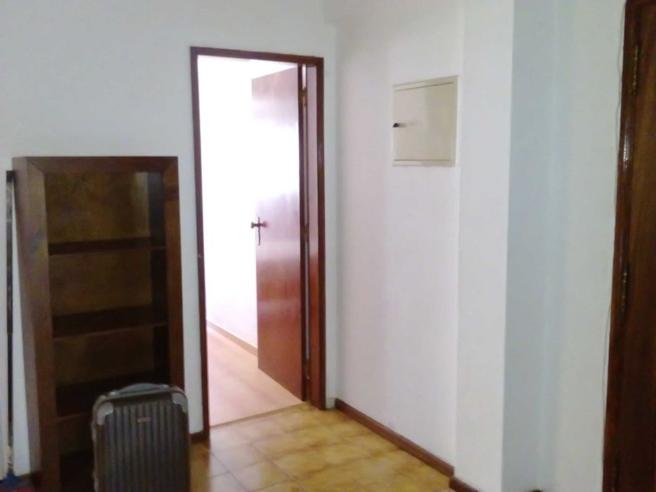 Apartamento T2 Arrenda se Seia, Guarda
