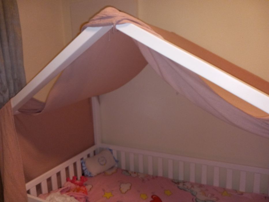 Cama casinha Montessori branca