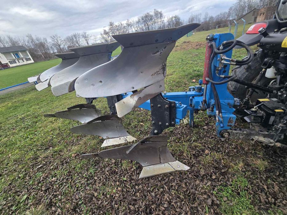 Продам оборотний плуг