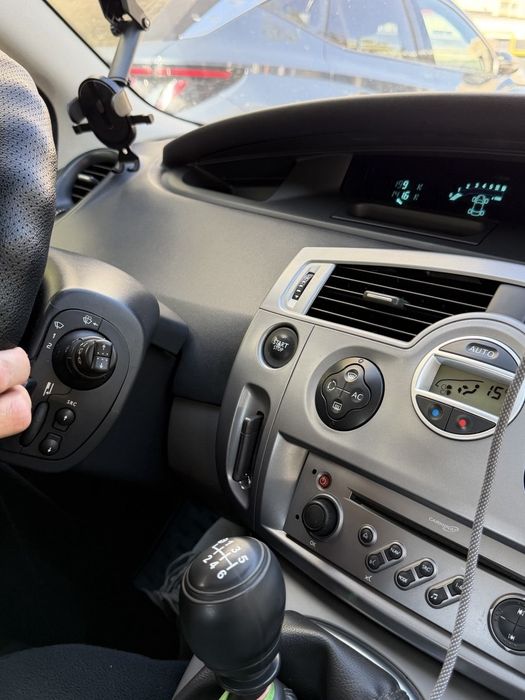 Продам Renault Scenic