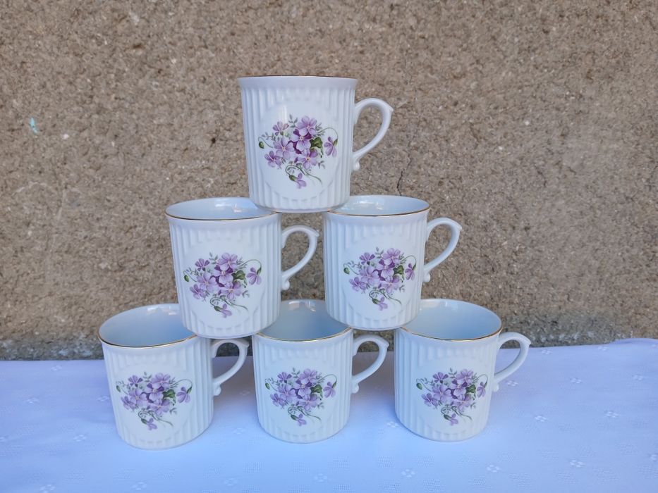 Горнятка кружки Фіалки Іриси фарфор посуда Фиалки Ирисы Чехия