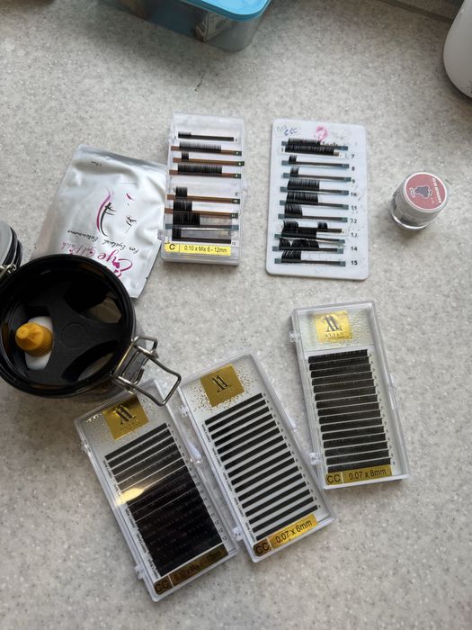 Продам ресницы целым лотом