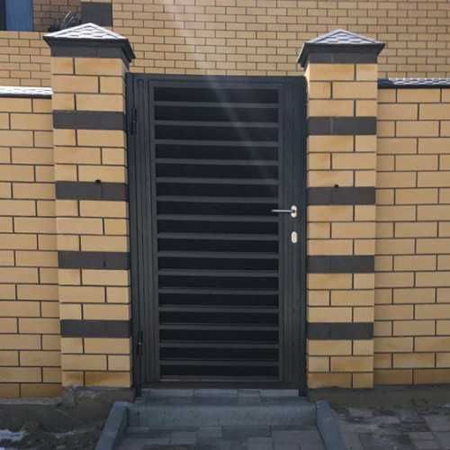 Паркан жалюзі. Металева огорожа. Паркан металевий.