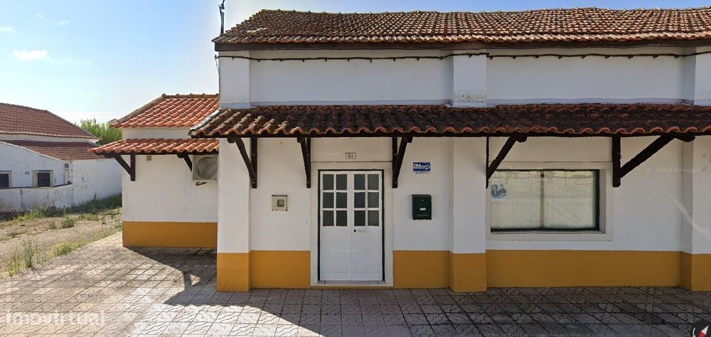 Espaço para fins comerciais/armazém