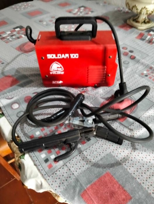 Maquina de soldar a eletrodes como nova