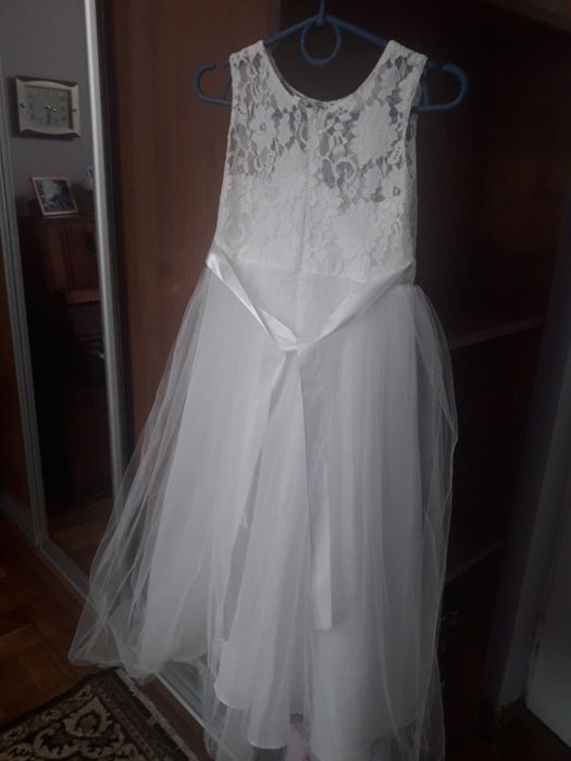 Сукня біла га урочисті події
