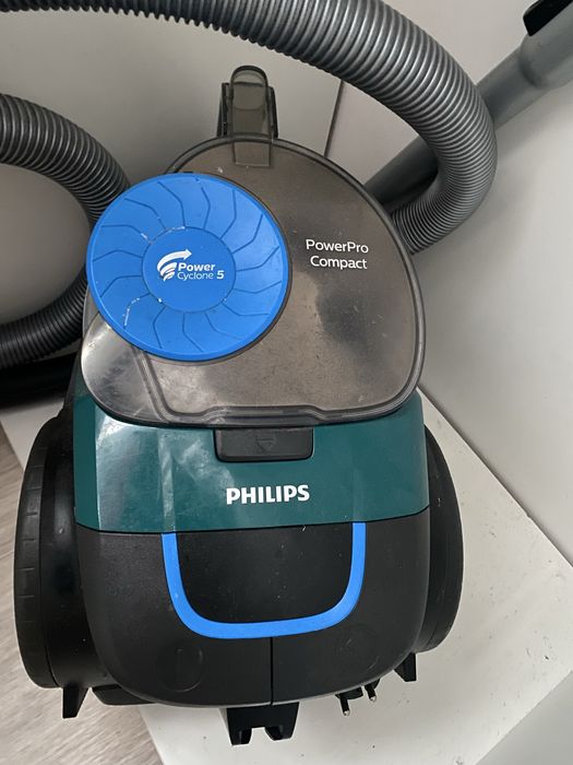 Пылесос филипс .