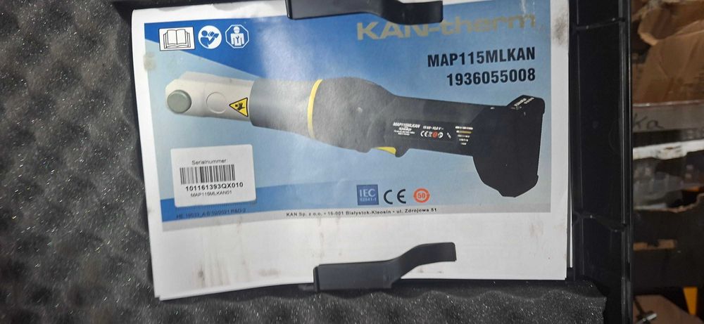 Zaciskarka "KAN-therm") Klauke Mini i szczęki typu M 15-28