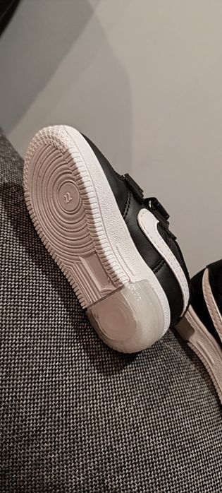 Adidasy buty jesienne adidasy dziecięce rozmiar 22 długość wkładki 13,