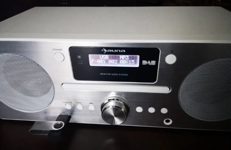 Проигрыватель Активная колонка Auna Harvard .30 Вт.USB ,BT.Звук супер