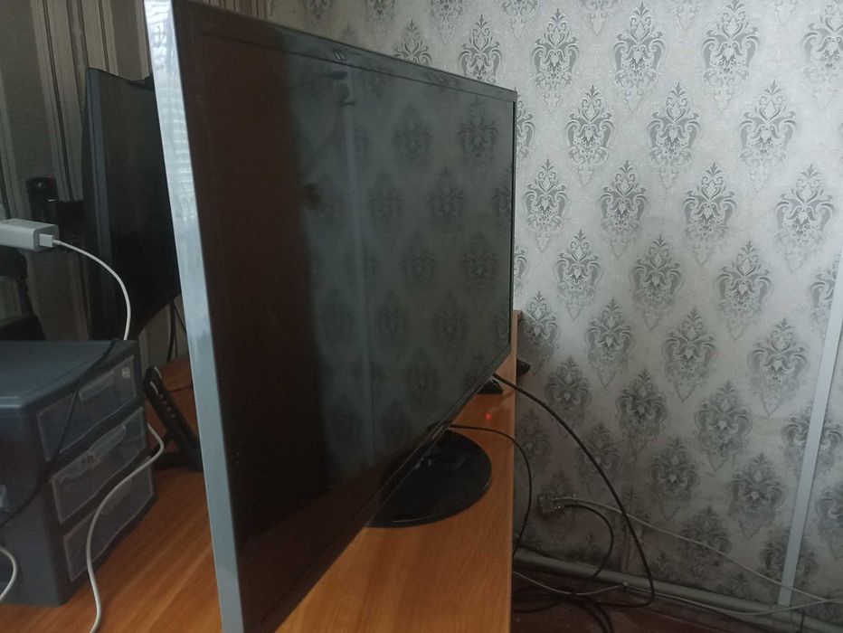 Телевізор Samsung UE32F4000AW