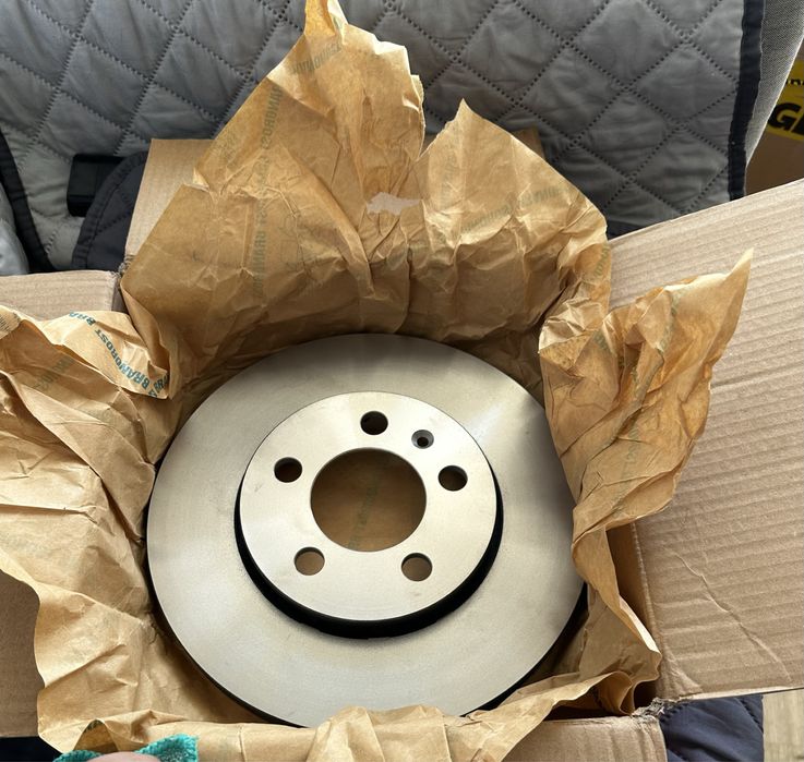 Disco de travão TRW - 256 MM - Ventilado - VW Golf Fox Skoda Seat