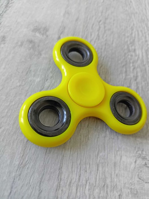 Fidget spinner zabawka