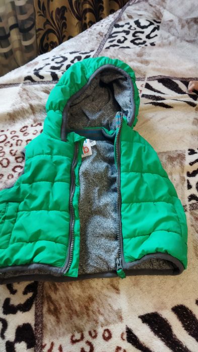 Желетка зеленого кольору