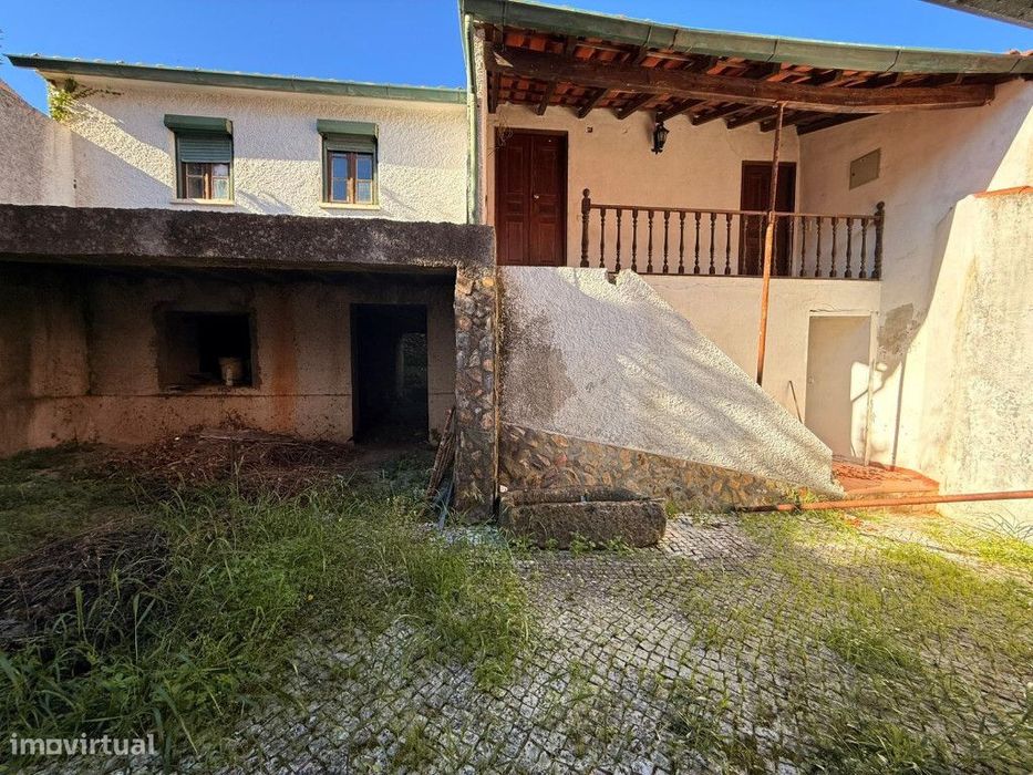 Moradia em zona do Cabouco,  Ceira, Coimbra